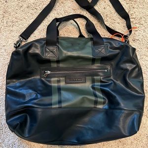Balsa201 weekender/gym bag. New. Never used. Dust bag included.